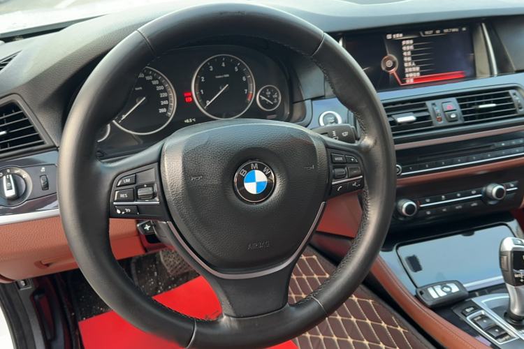 Used BMW 5 Series 2017 520Li Elegant Edition Steering Wheel