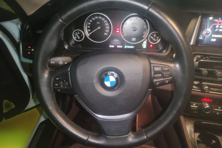 Used BMW 5 Series 2017 525Li Luxury Design Package Steering Wheel