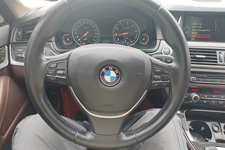 Used BMW 5 Series 2017 525Li Luxury Design Package Steering Wheel