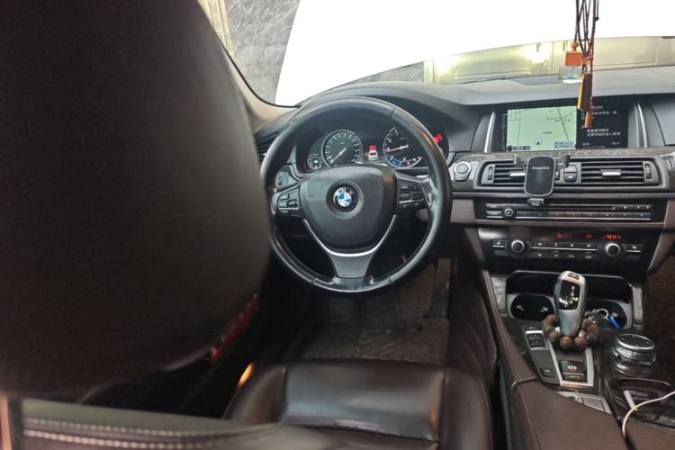 Used BMW 5 Series 2017 525Li Luxury Design Package Steering Wheel