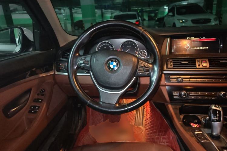 Used BMW 5 Series 2017 520Li Elegant Edition Steering Wheel