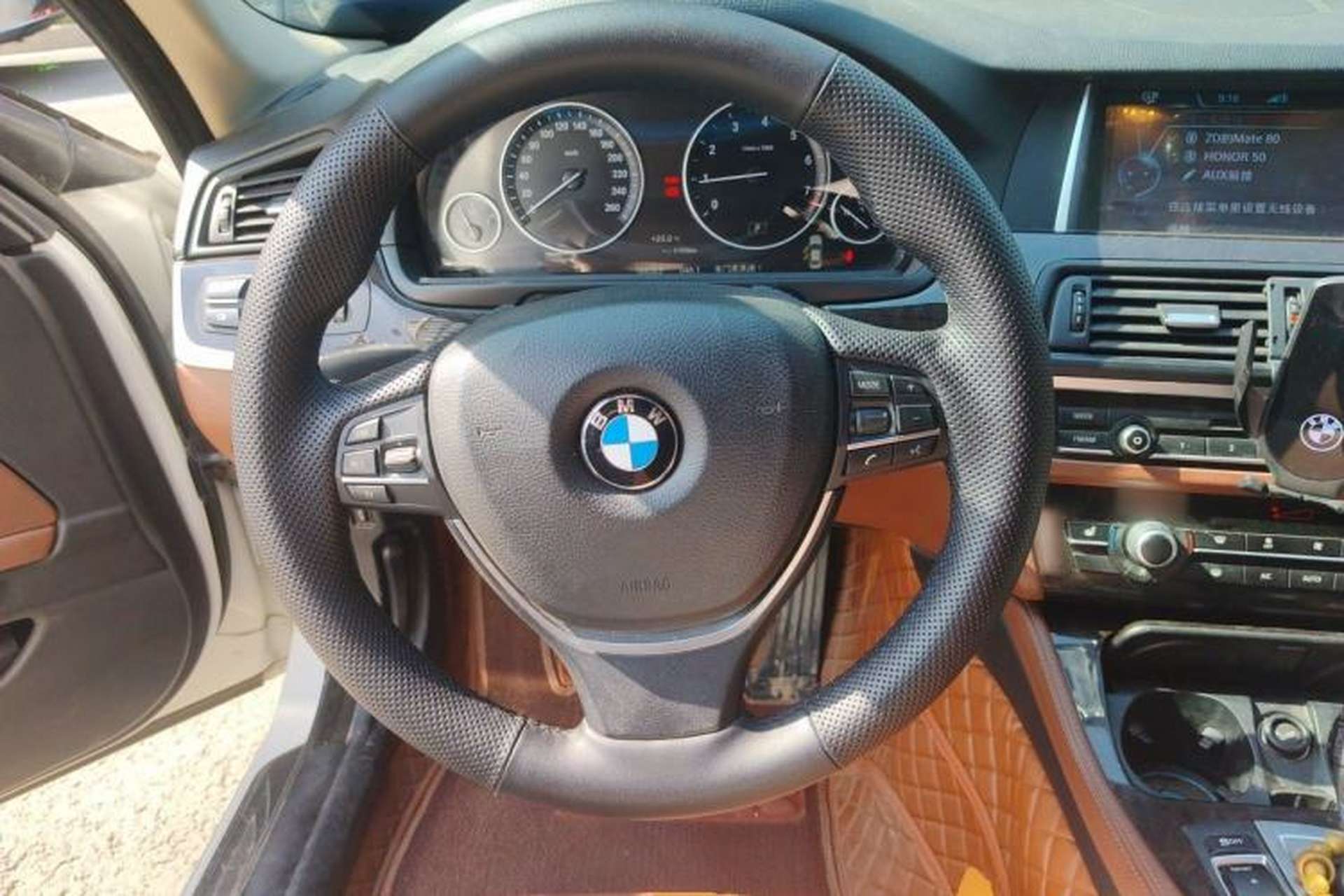 Used BMW 5 Series 2017 525Li Leading Model Steering Wheel