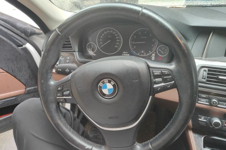 Used BMW 5 Series 2017 525Li Leading Model Steering Wheel