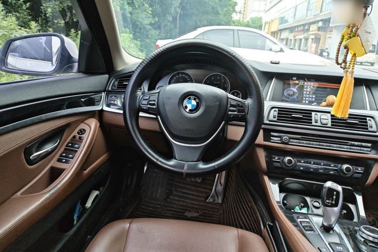Used BMW 5 Series 2017 520Li Elegant Edition Steering Wheel