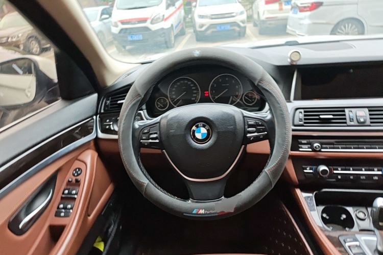 Used BMW 5 Series 2017 525Li Leading Model Steering Wheel