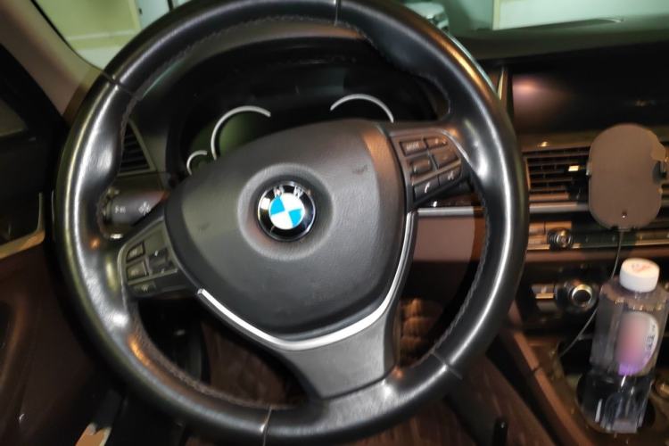Used BMW 5 Series 2017 525Li Luxury Design Package Steering Wheel