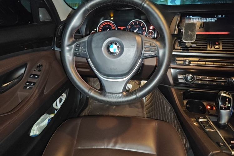 Used BMW 5 Series 2017 525Li Luxury Design Package Steering Wheel