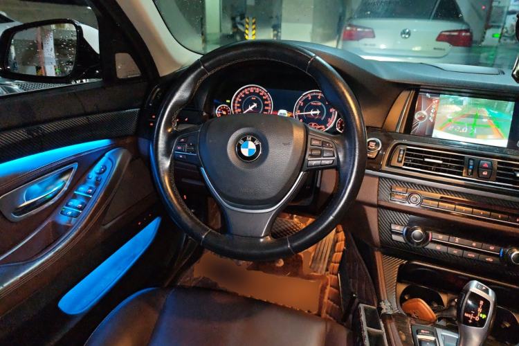 Used BMW 5 Series 2017 525Li Luxury Design Package Steering Wheel