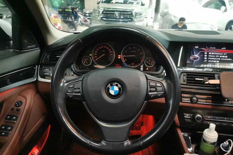 Used BMW 5 Series 2017 520Li Elegant Edition Steering Wheel