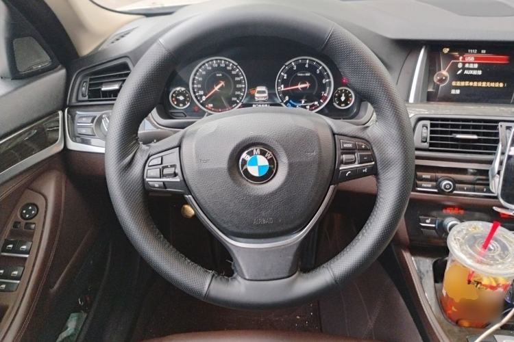 Used BMW 5 Series 2017 525Li Luxury Design Package Steering Wheel
