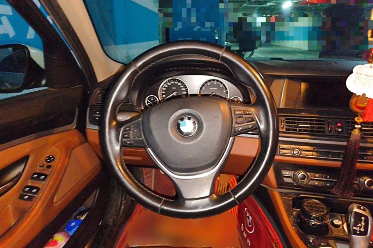 Used BMW 5 Series 2017 520Li Elegant Edition Steering Wheel