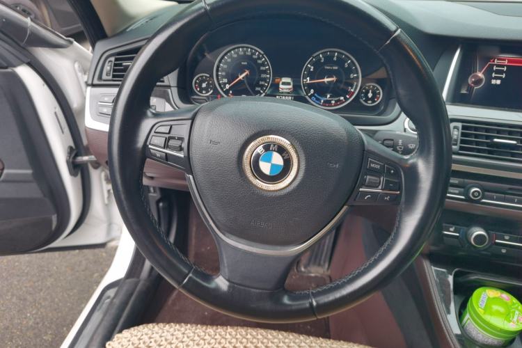 Used BMW 5 Series 2017 525Li Leading Model Steering Wheel