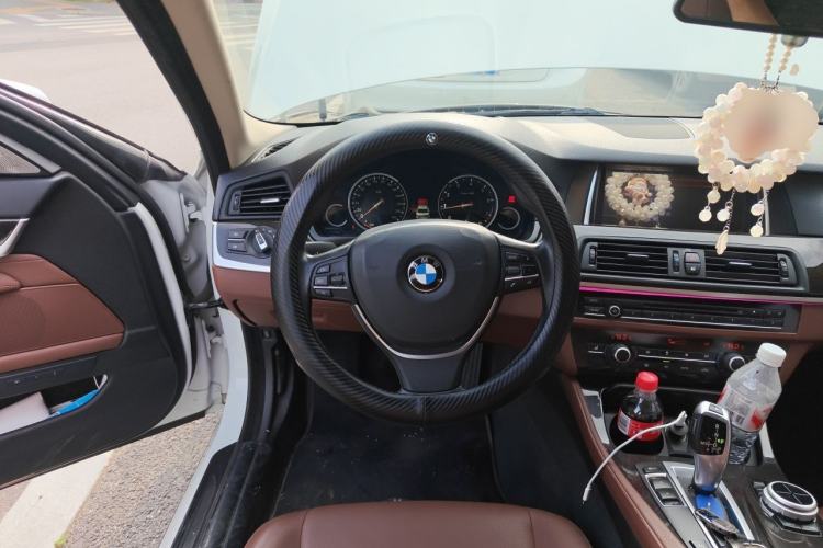 Used BMW 5 Series 2017 525Li Leading Model Steering Wheel