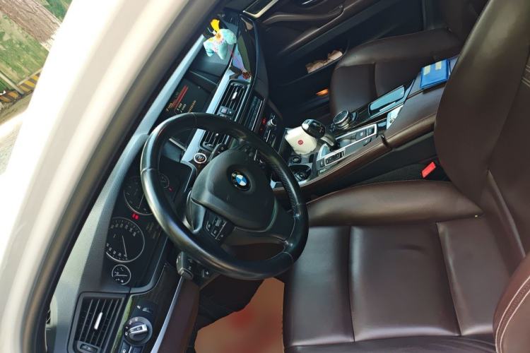 Used BMW 5 Series 2017 525Li Luxury Design Package Steering Wheel