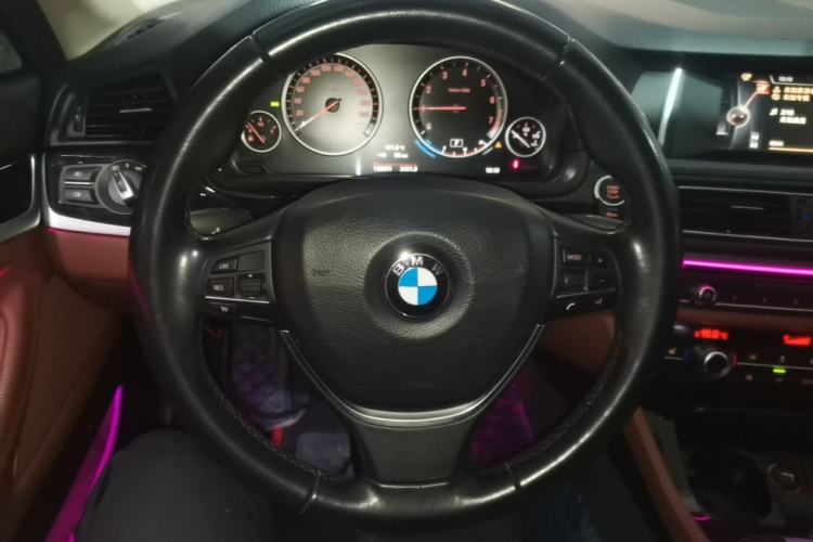 Used BMW 5 Series 2017 520Li Elegant Edition Steering Wheel