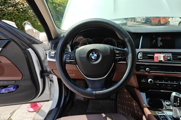 Used BMW 5 Series 2017 525Li Leading Model Steering Wheel