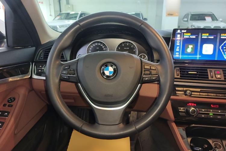 Used BMW 5 Series 2017 525Li Leading Model Steering Wheel