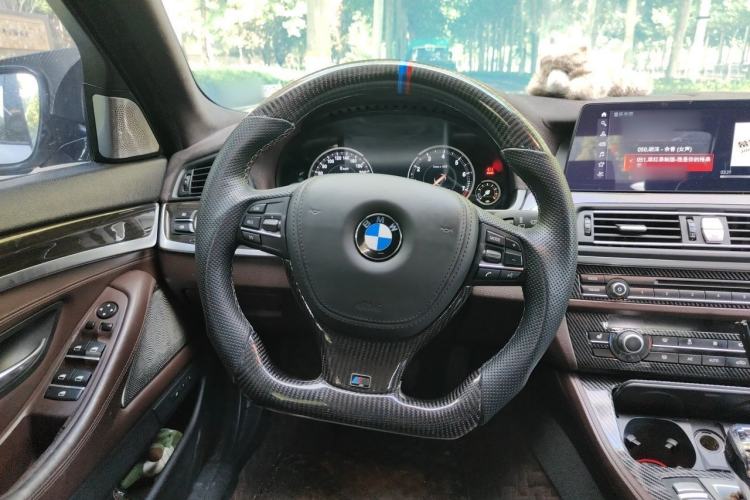 Used BMW 5 Series 2017 525Li Luxury Design Package Steering Wheel