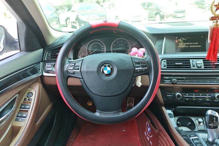 Used BMW 5 Series 2017 520Li Elegant Edition Steering Wheel