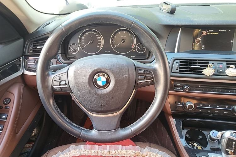 Used BMW 5 Series 2017 520Li Elegant Edition Steering Wheel