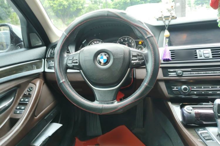 Used BMW 5 Series 2017 525Li Luxury Design Package Steering Wheel