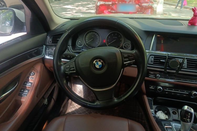 Used BMW 5 Series 2017 520Li Elegant Edition Steering Wheel