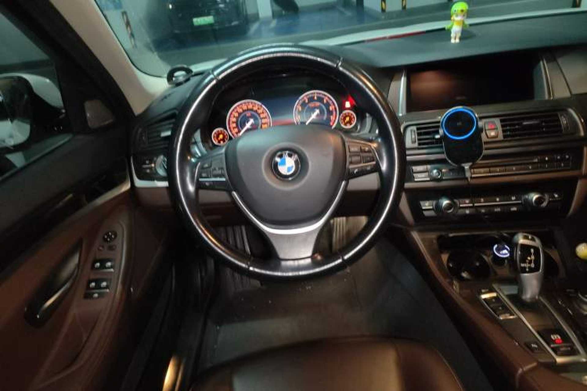 Used BMW 5 Series 2017 525Li Luxury Design Package Steering Wheel