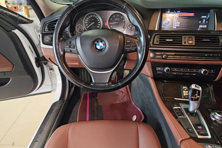 Used BMW 5 Series 2017 525Li Leading Model Steering Wheel
