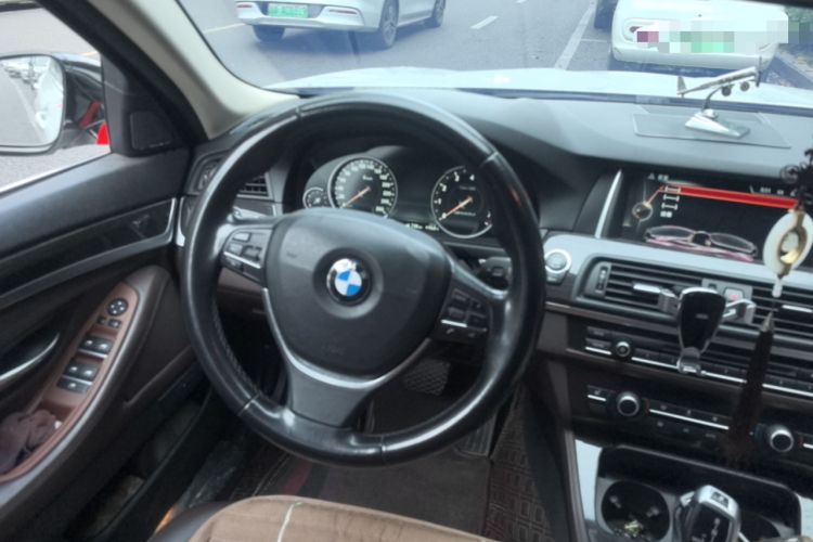 Used BMW 5 Series 2017 525Li Luxury Design Package Steering Wheel