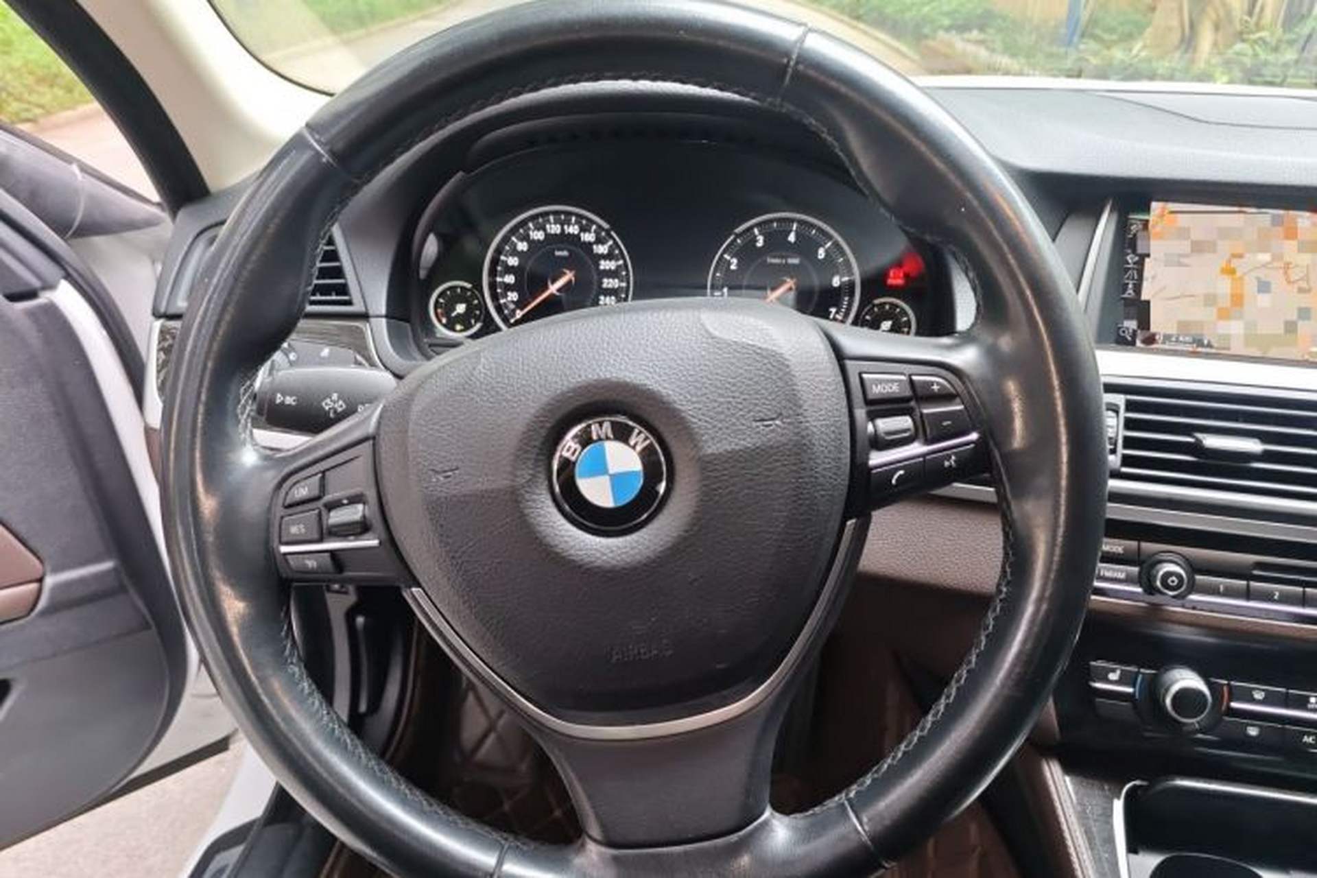 Used BMW 5 Series 2017 525Li Luxury Design Package Steering Wheel