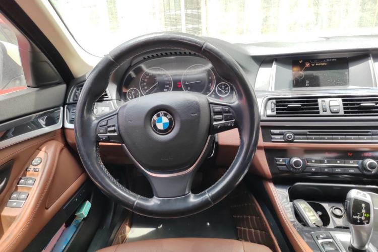 Used BMW 5 Series 2017 520Li Elegant Edition Steering Wheel