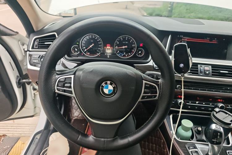 Used BMW 5 Series 2017 525Li Luxury Design Package Steering Wheel
