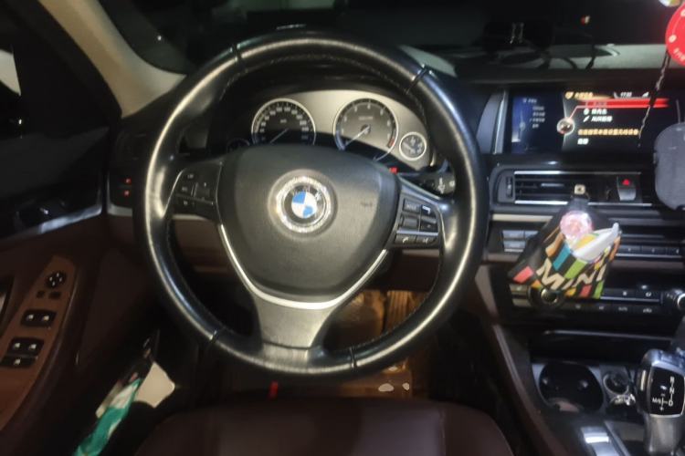 Used BMW 5 Series 2017 525Li Luxury Design Package Steering Wheel