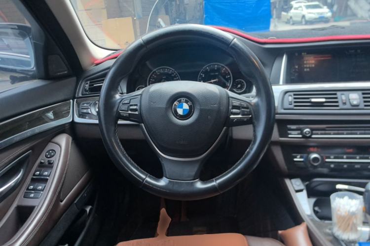 Used BMW 5 Series 2017 525Li Luxury Design Package Steering Wheel