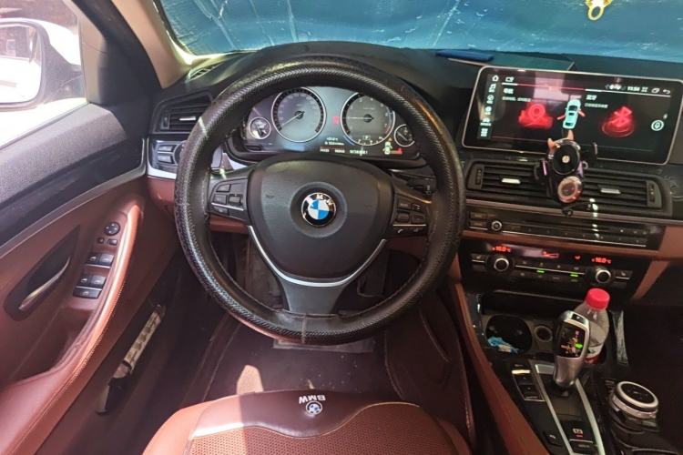 Used BMW 5 Series 2017 520Li Elegant Edition Steering Wheel