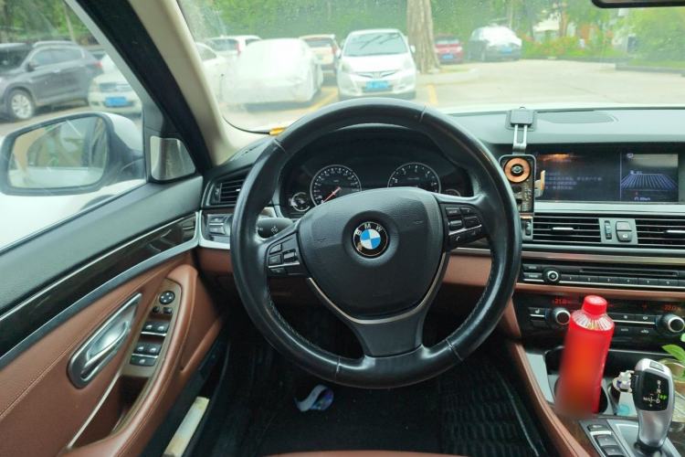 Used BMW 5 Series 2017 525Li Leading Model Steering Wheel