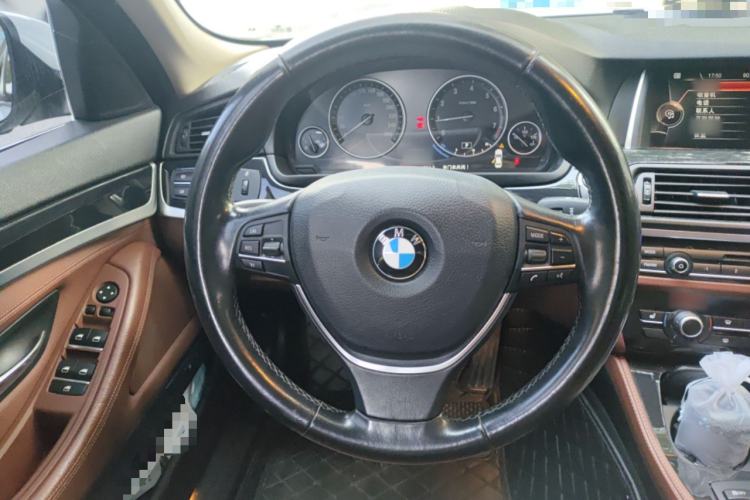 Used BMW 5 Series 2017 520Li Elegant Edition Steering Wheel