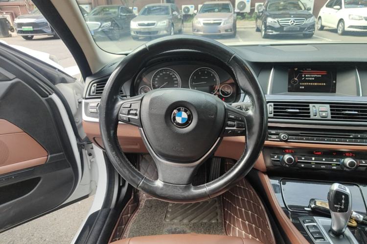 Used BMW 5 Series 2017 520Li Elegant Edition Steering Wheel