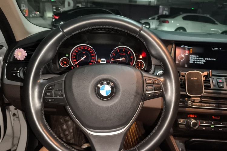Used BMW 5 Series 2017 525Li Luxury Design Package Steering Wheel
