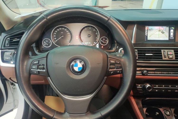 Used BMW 5 Series 2017 525Li Leading Model Steering Wheel