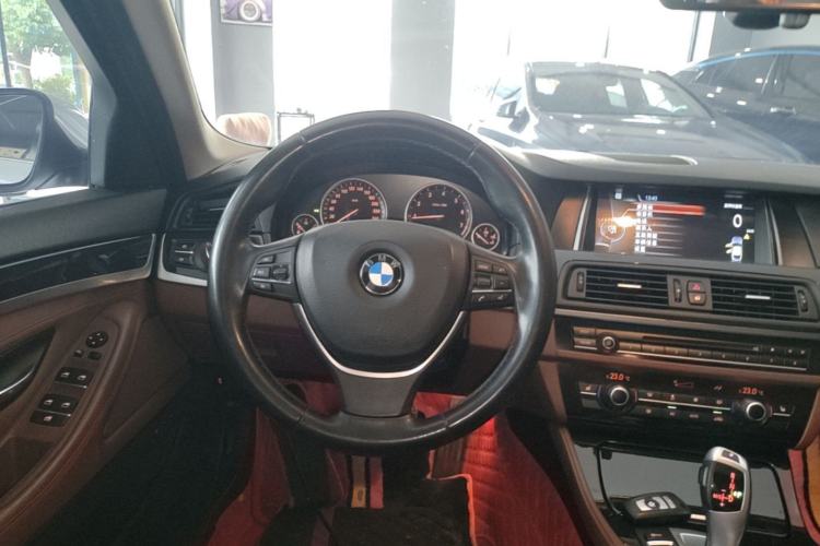 Used BMW 5 Series 2017 520Li Elegant Edition Steering Wheel