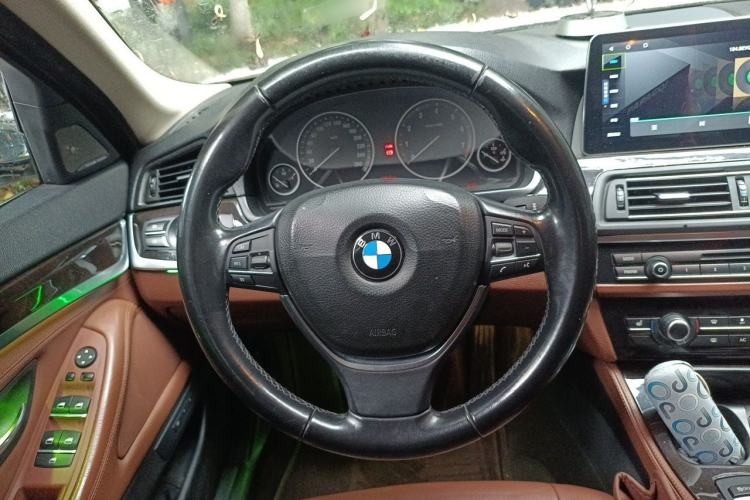 Used BMW 5 Series 2017 525Li Leading Model Steering Wheel