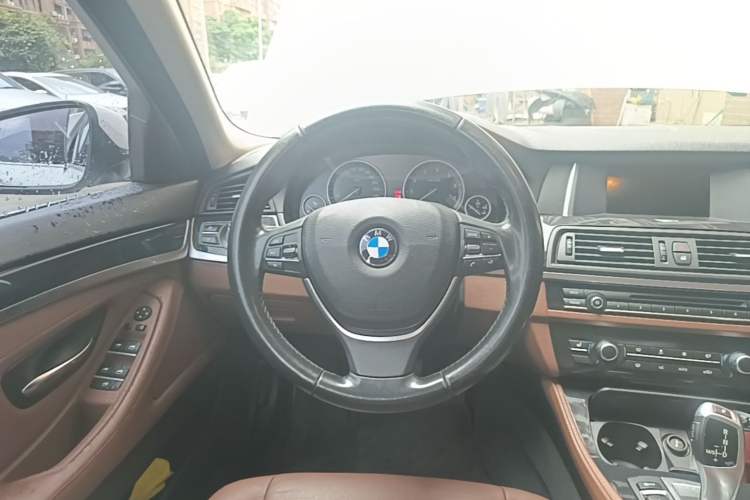 Used BMW 5 Series 2017 520Li Elegant Edition Steering Wheel