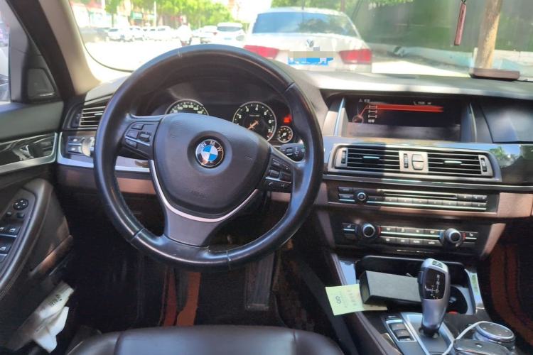 Used BMW 5 Series 2017 525Li Luxury Design Package Steering Wheel