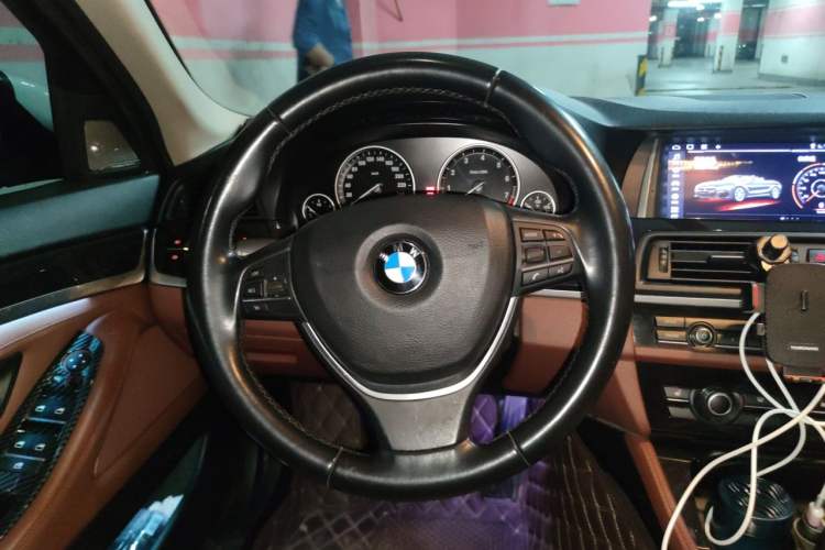 Used BMW 5 Series 2017 520Li Elegant Edition Steering Wheel