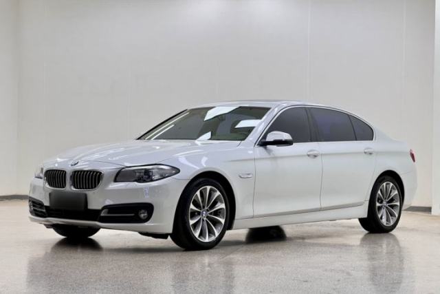 Used BMW 5 Series 2017 525Li Leading Model