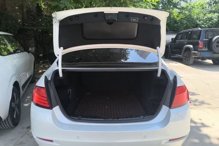 Used BMW 5 Series 2017 525Li Leading Model Trunk