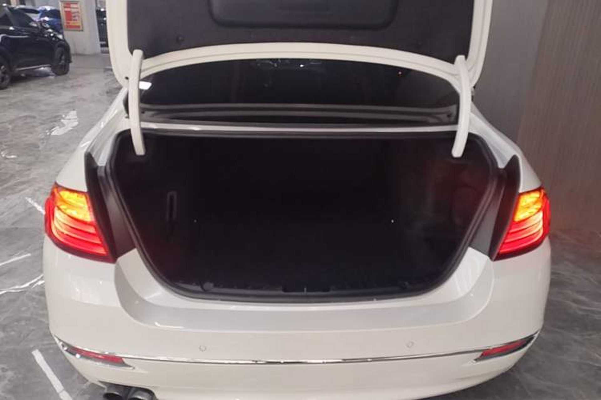 Used BMW 5 Series 2017 525Li Luxury Design Package Trunk
