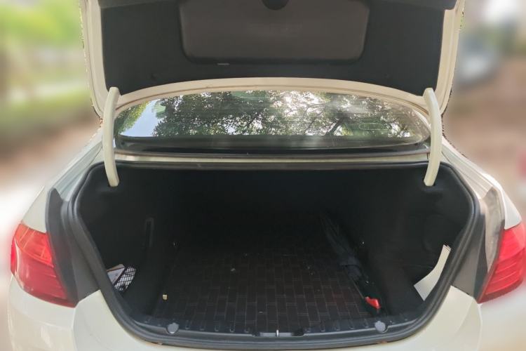 Used BMW 5 Series 2017 525Li Luxury Design Package Trunk