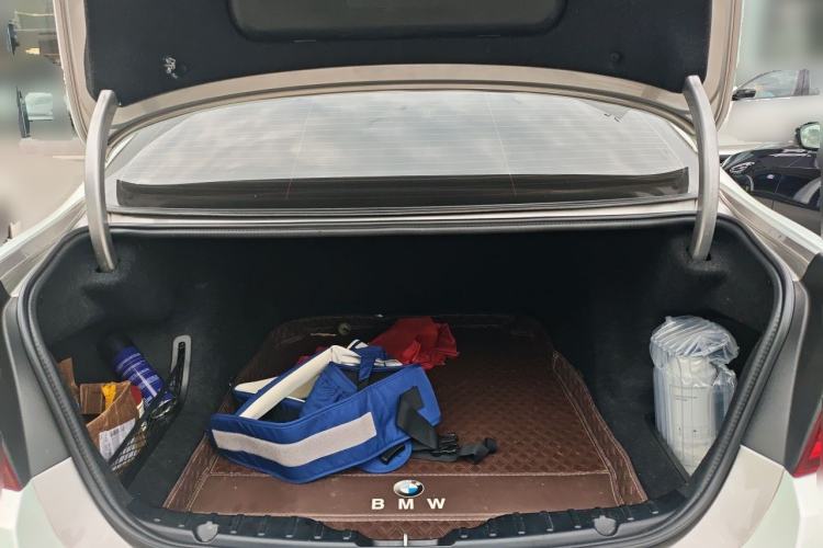 Used BMW 5 Series 2017 525Li Luxury Design Package Trunk